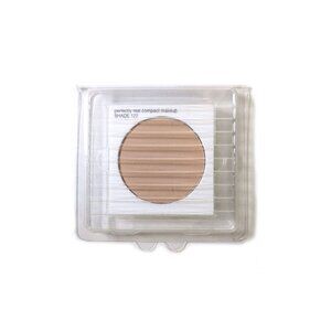 Clinique Shade 122 Perfectly Real Compact Powder Makeup